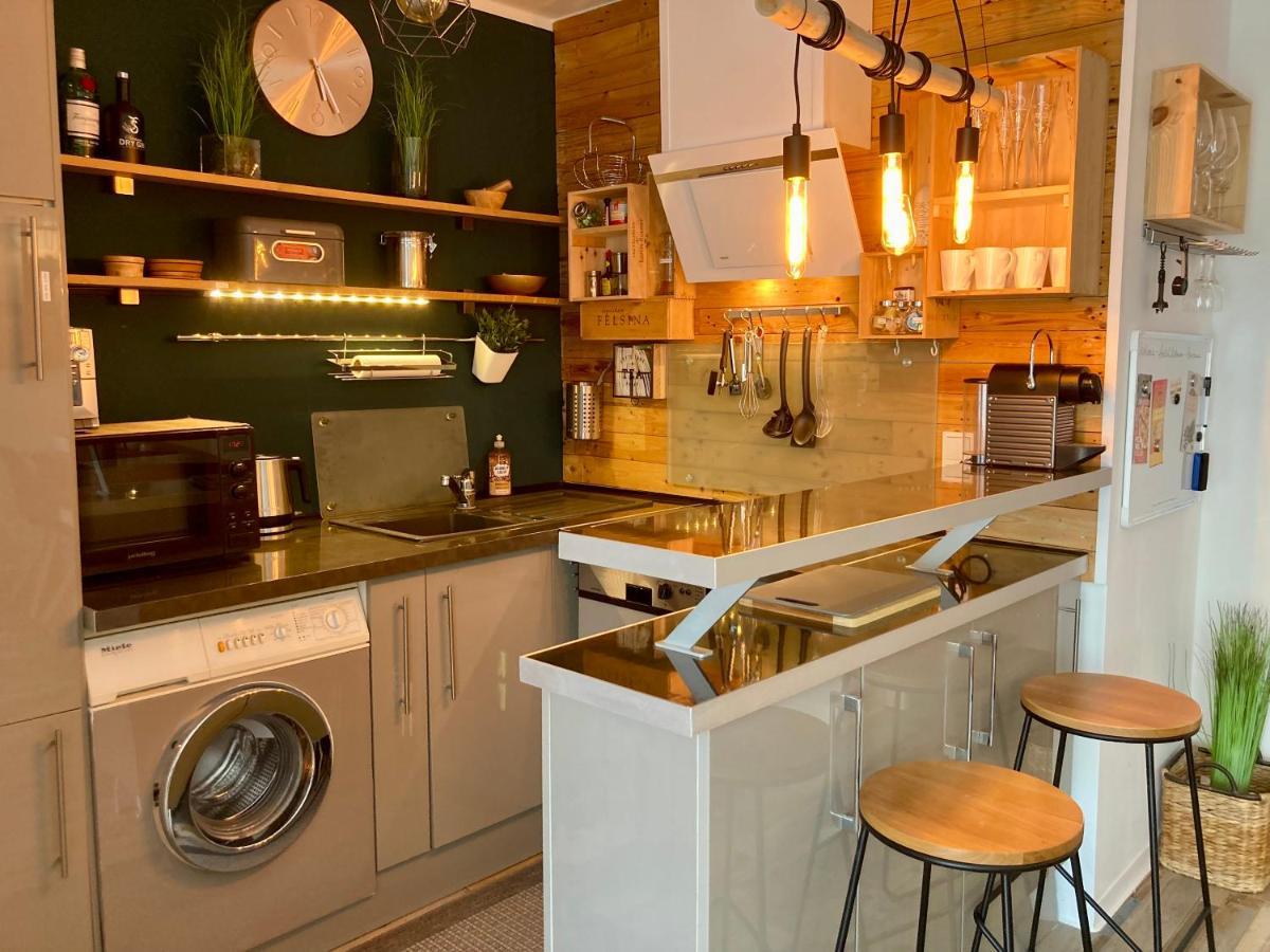 Living At Saarpartments -Adultsonly- 2 Bedrooms, Kitchen - Business & Holiday Apartments For Long- And Short Term Stay, 3 Min To Train Station, Secure E-Bike Parking! Saarbrücken Eksteriør bilde