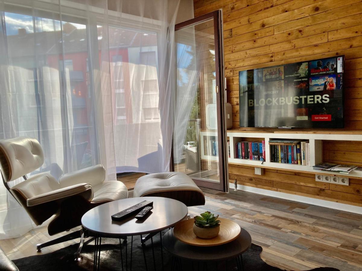 Living At Saarpartments -Adultsonly- 2 Bedrooms, Kitchen - Business & Holiday Apartments For Long- And Short Term Stay, 3 Min To Train Station, Secure E-Bike Parking! Saarbrücken Eksteriør bilde