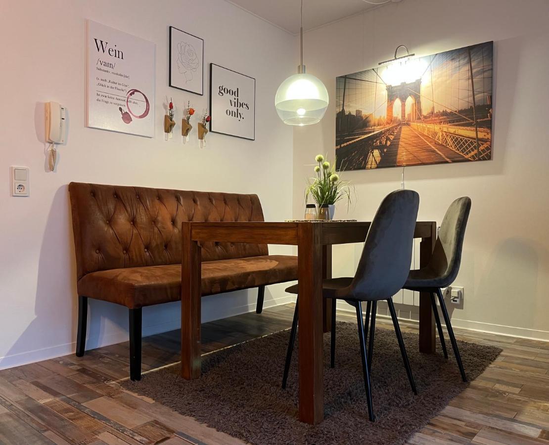 Living At Saarpartments -Adultsonly- 2 Bedrooms, Kitchen - Business & Holiday Apartments For Long- And Short Term Stay, 3 Min To Train Station, Secure E-Bike Parking! Saarbrücken Eksteriør bilde