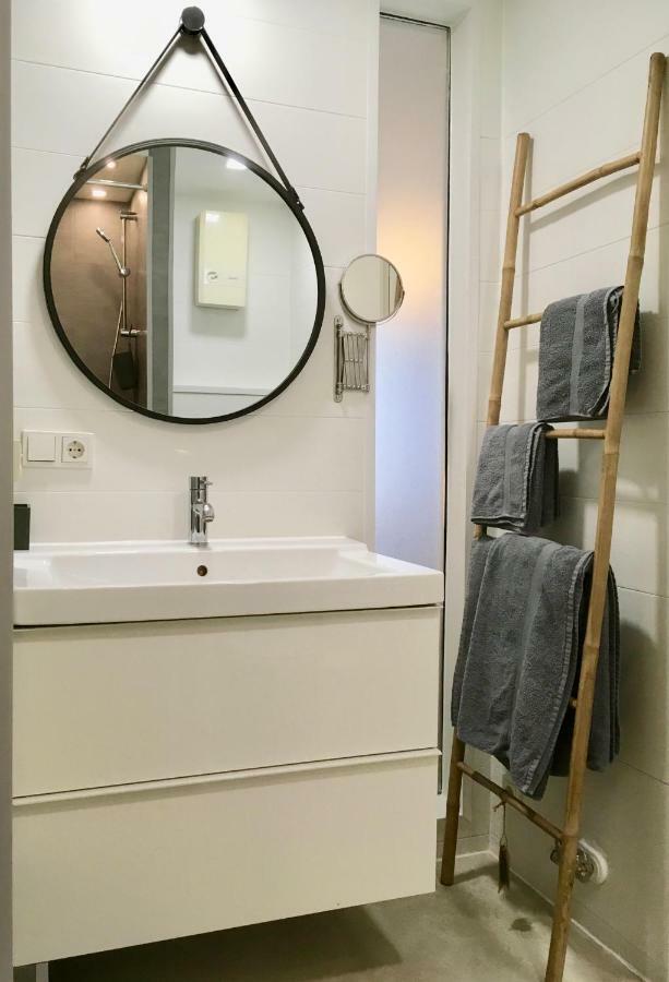 Living At Saarpartments -Adultsonly- 2 Bedrooms, Kitchen - Business & Holiday Apartments For Long- And Short Term Stay, 3 Min To Train Station, Secure E-Bike Parking! Saarbrücken Eksteriør bilde